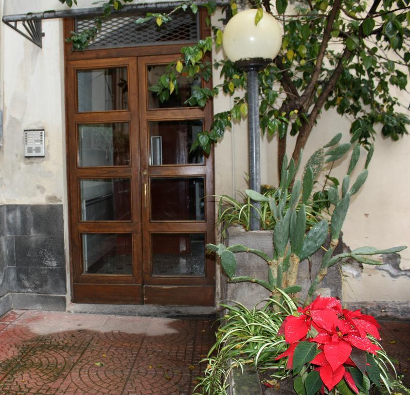 Tra L'Etna E Il Mare B&B Catania Bagian luar foto