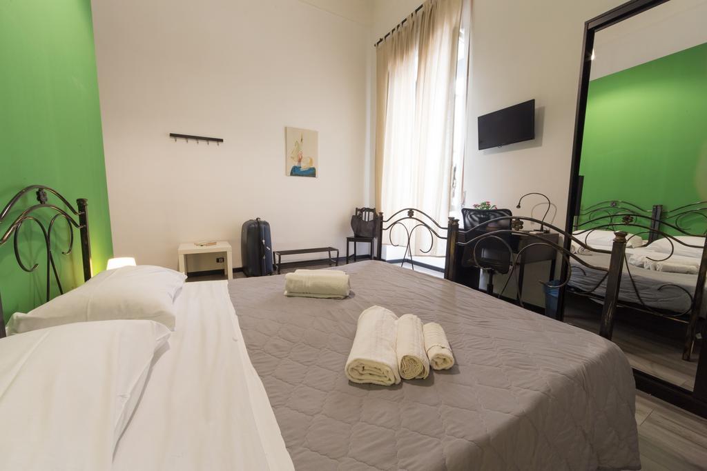 Tra L'Etna E Il Mare B&B Catania Bagian luar foto