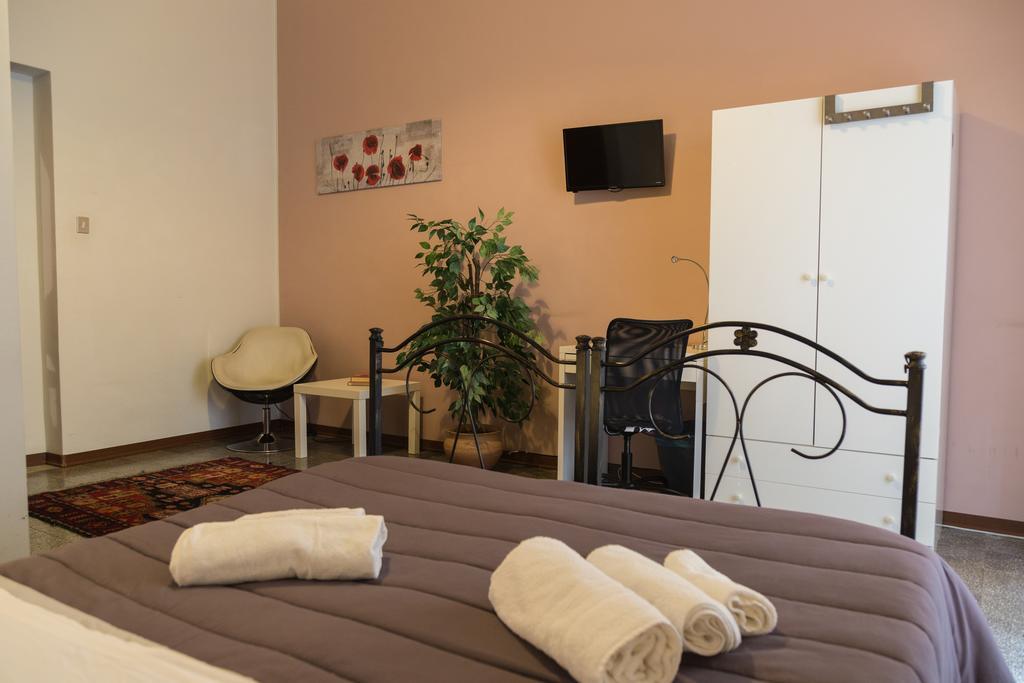 Tra L'Etna E Il Mare B&B Catania Bagian luar foto