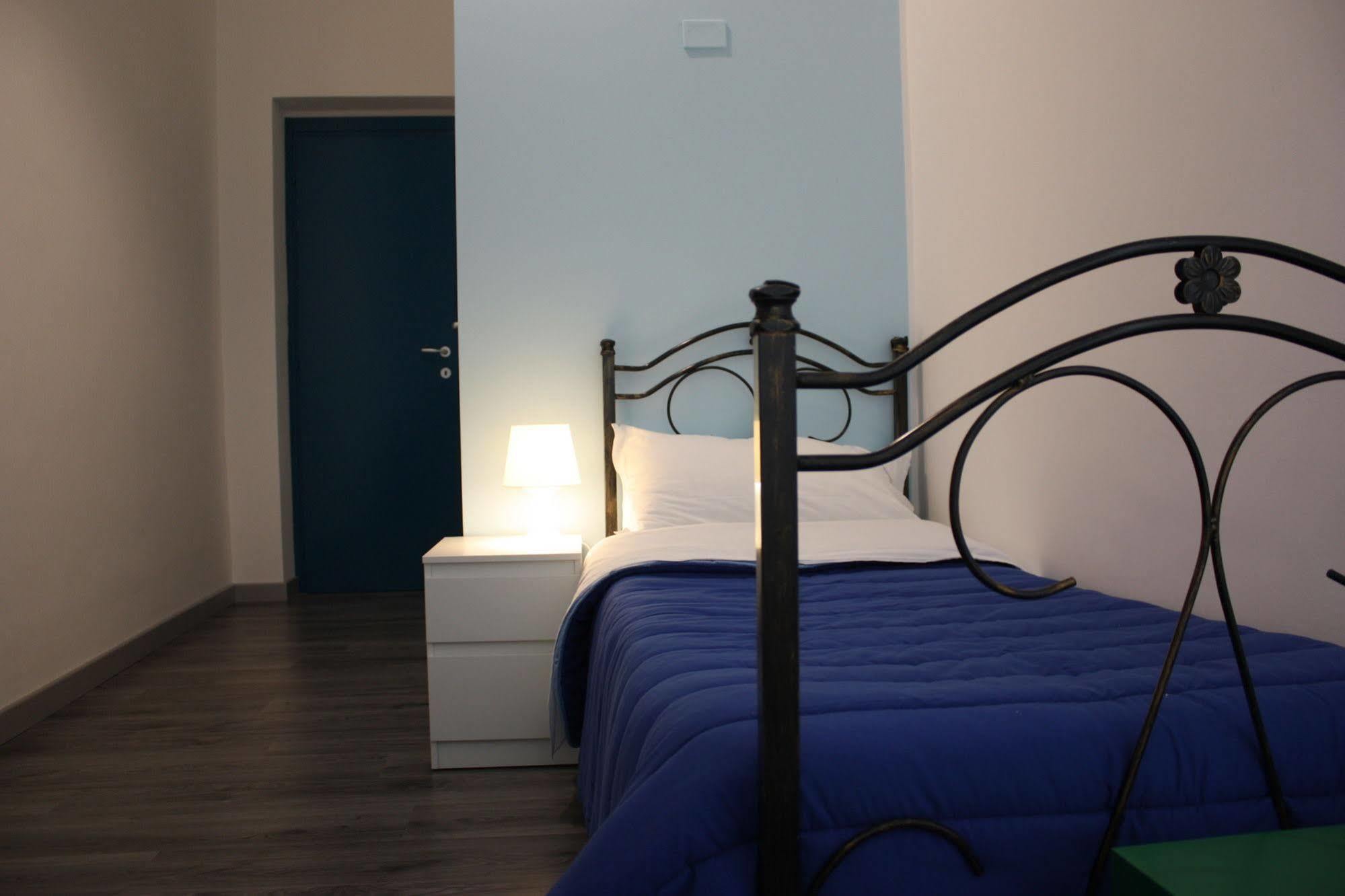 Tra L'Etna E Il Mare B&B Catania Bagian luar foto