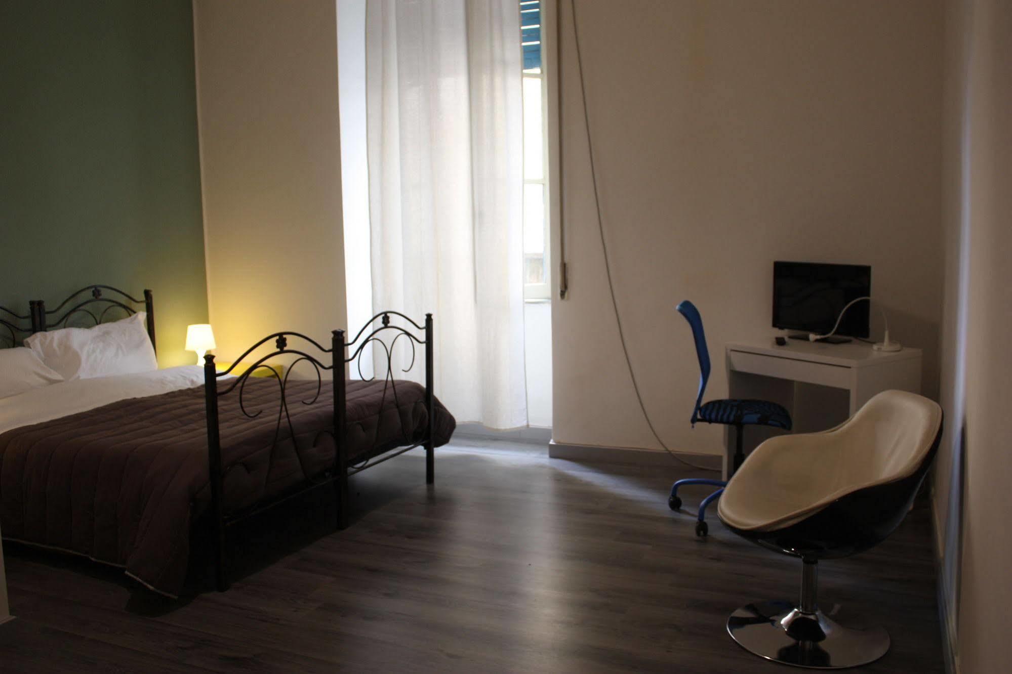 Tra L'Etna E Il Mare B&B Catania Bagian luar foto