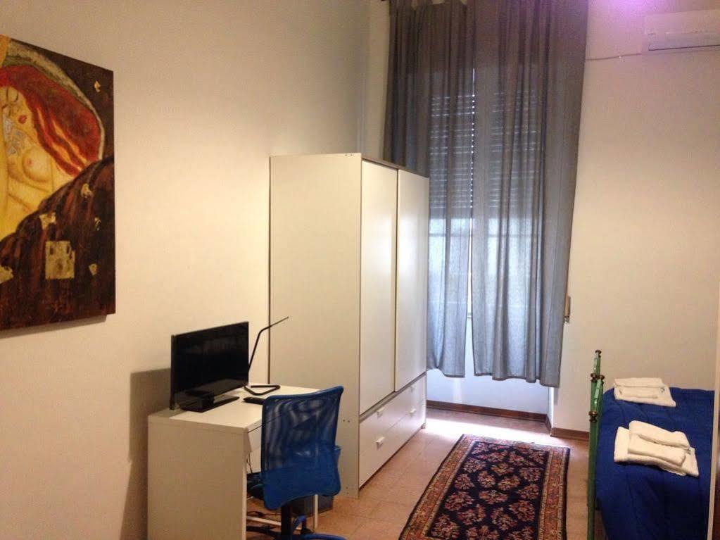 Tra L'Etna E Il Mare B&B Catania Bagian luar foto